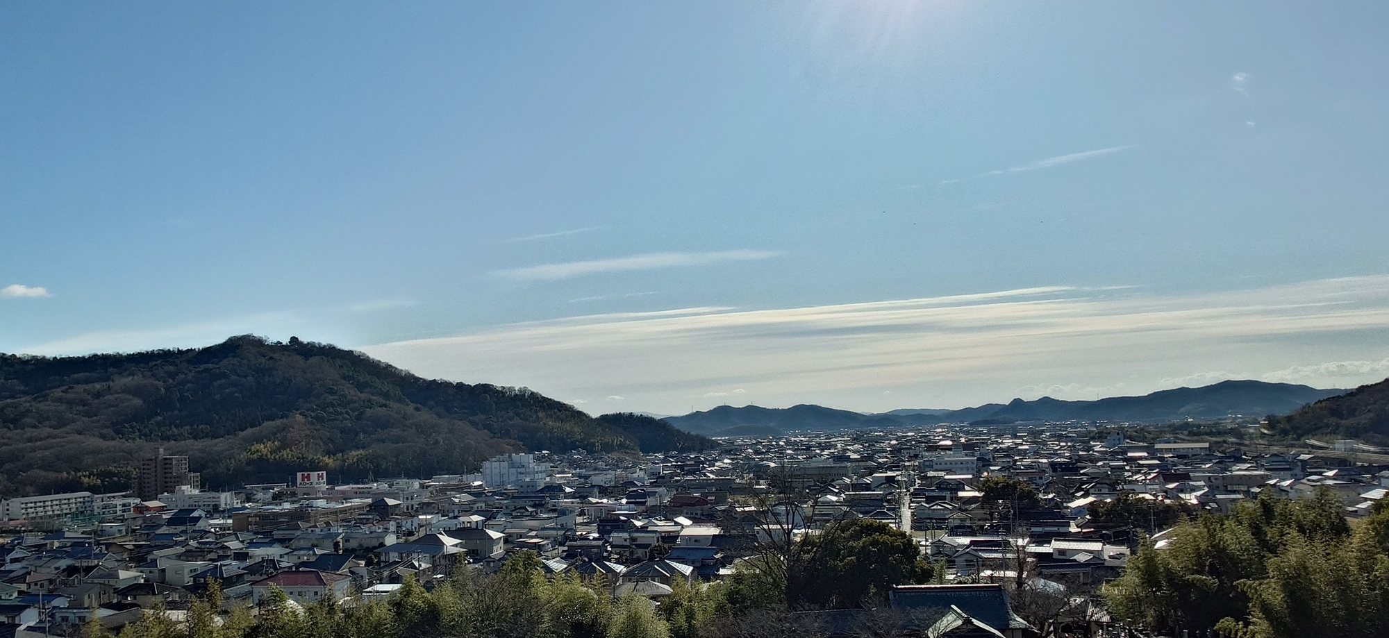 岡山市東区の街並みと丘陵 — G.O.A.T建築司令部が拠点を置く地域